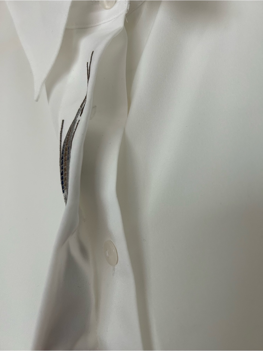 Antels vintage white oversized button up with embroidery - Picture 6 of 11